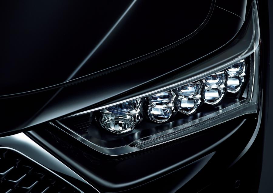 Детали экстерьера Honda Legend Hybrid 2017 года  (фото 16 из 16)